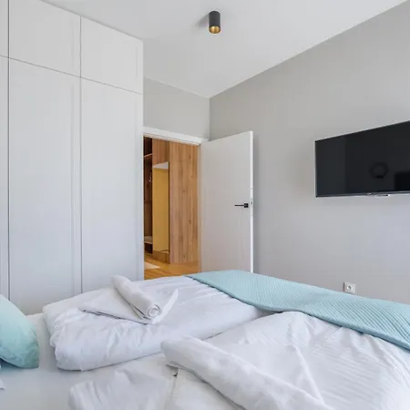 Sloneczna Dolina, Sun & Snow